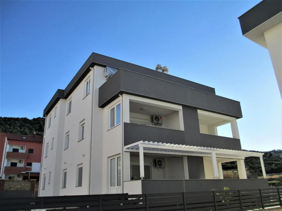 Apartment Ivetka Banjol Croatia