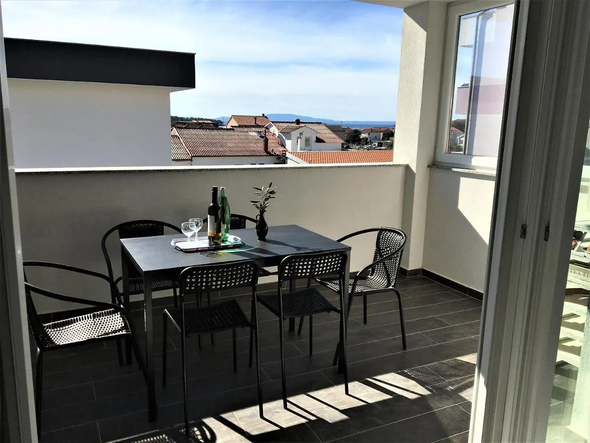 Apartment Ivetka Banjol 0*,